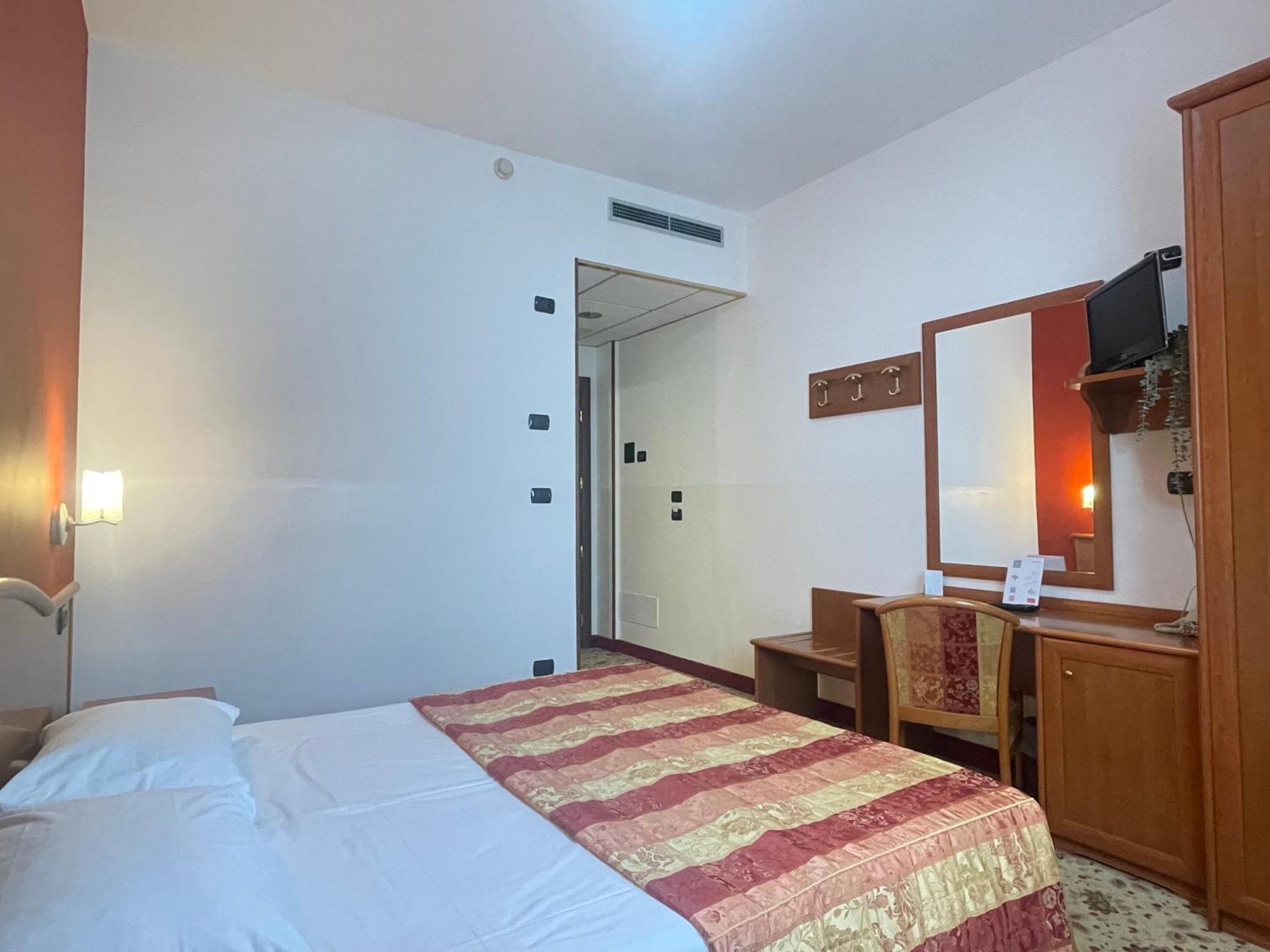 Val della Torre Vald Hotel מראה חיצוני תמונה