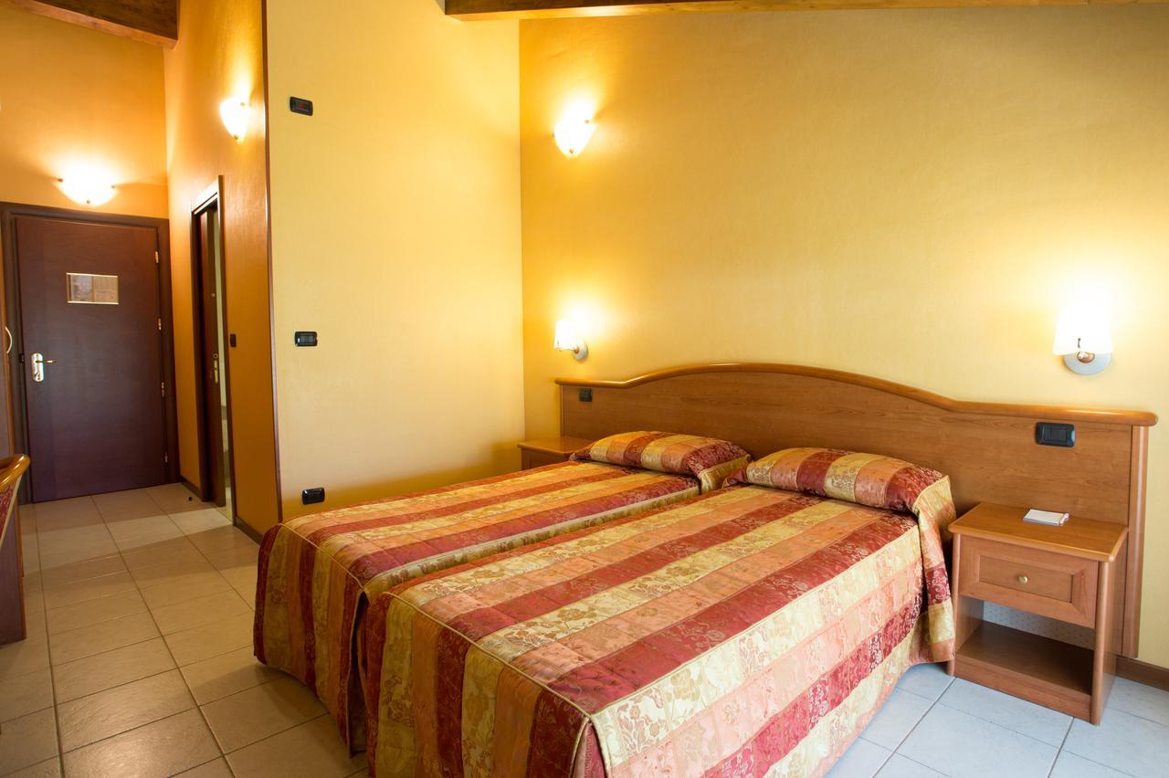 Val della Torre Vald Hotel מראה חיצוני תמונה